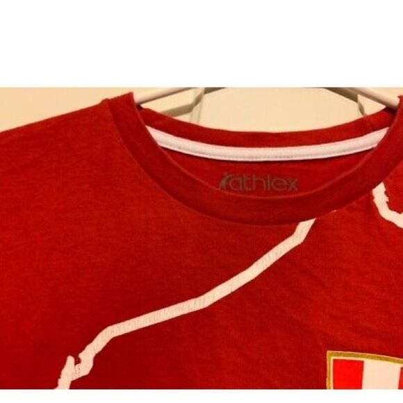 PERU SOCCER SIZE SMALL T-SHIRT - Picture 3 of 4